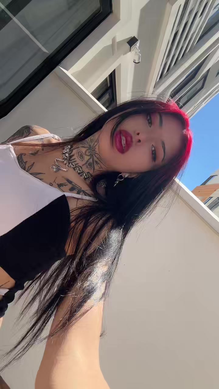 @Erika Dusk 🦇