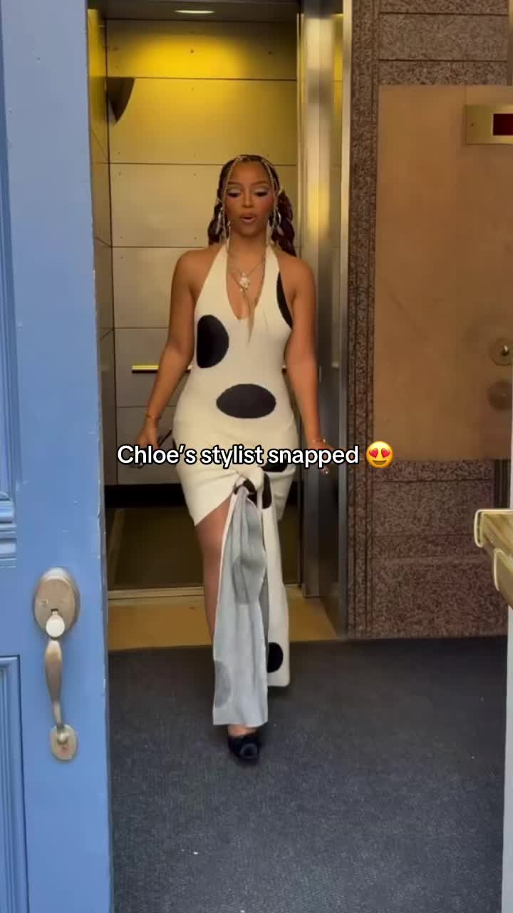 @The Chl&ouml;e x Halle Room