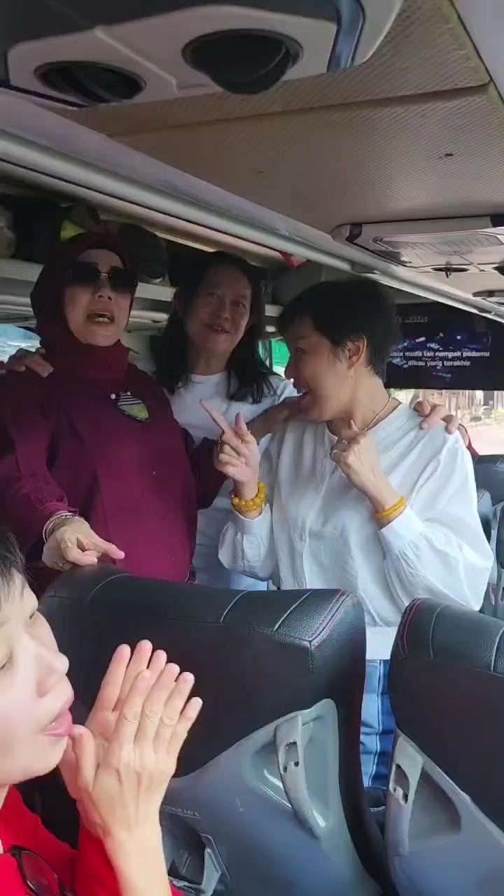 @desicute