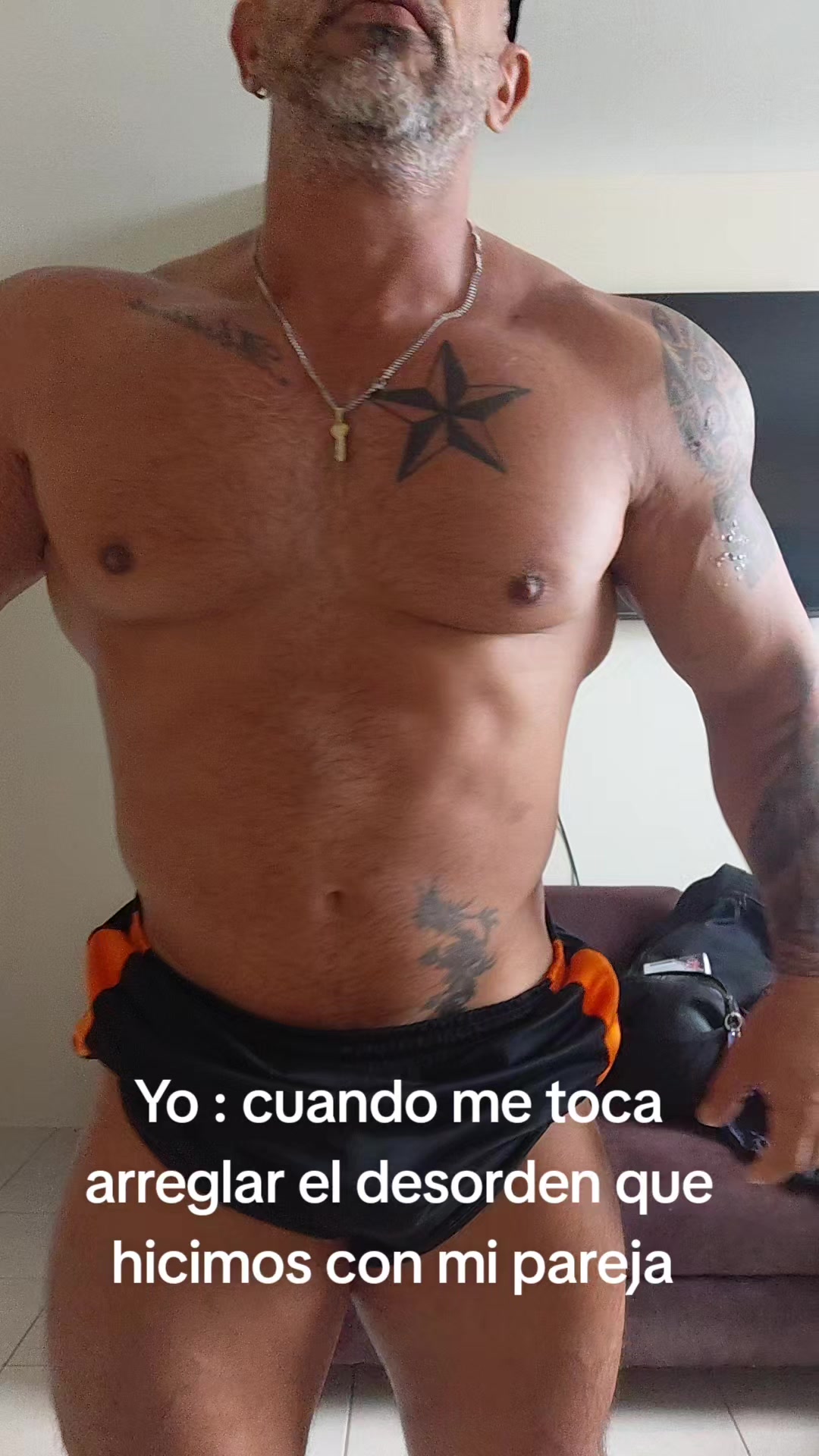 @Enrique Briones200
