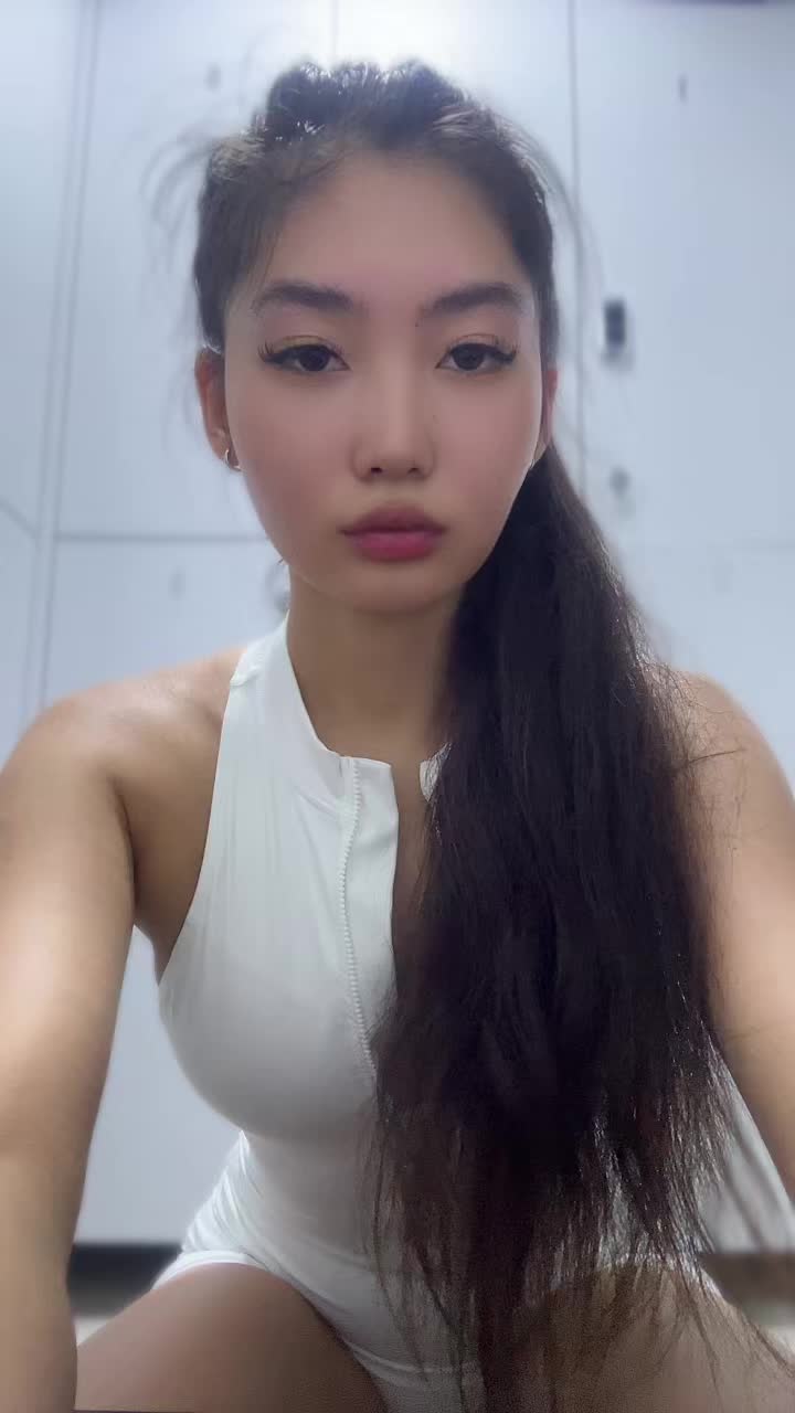 @arukumisbaii