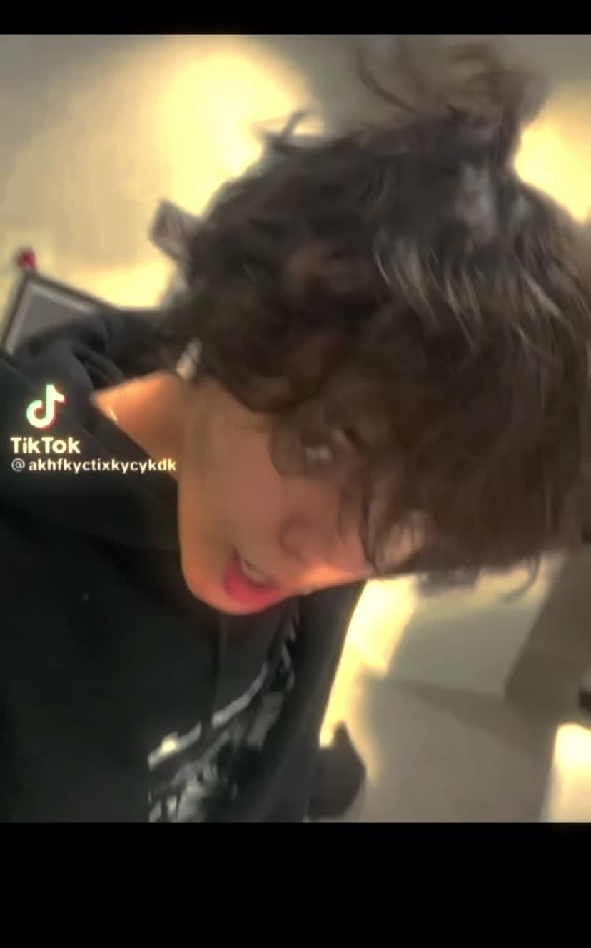 @<3