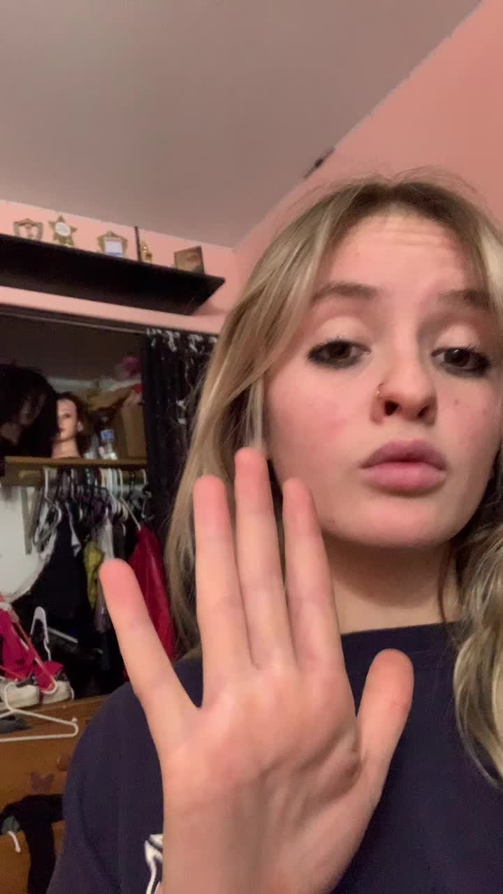 @musicalycrownmeup