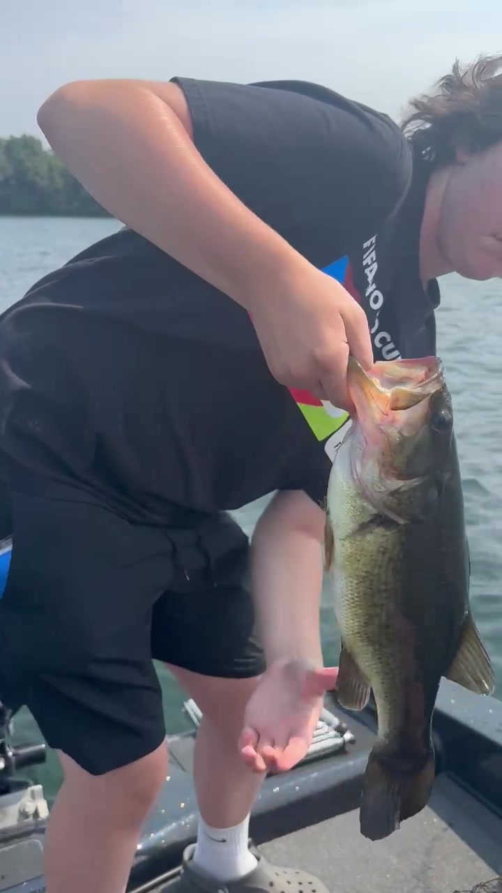@chadsfishin