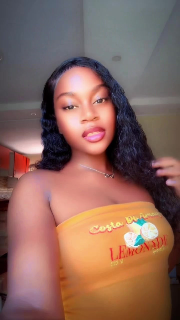 @🍍