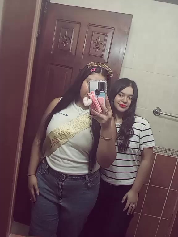 @Ashly๐ค๐
