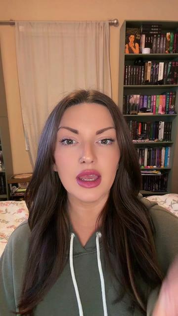 @Book_O_Holic 🌶️📚