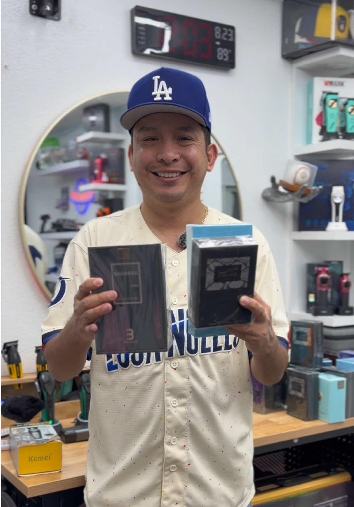 @Jisai Barber