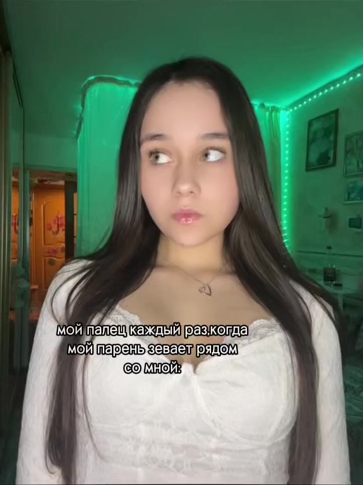 @лёля🍓