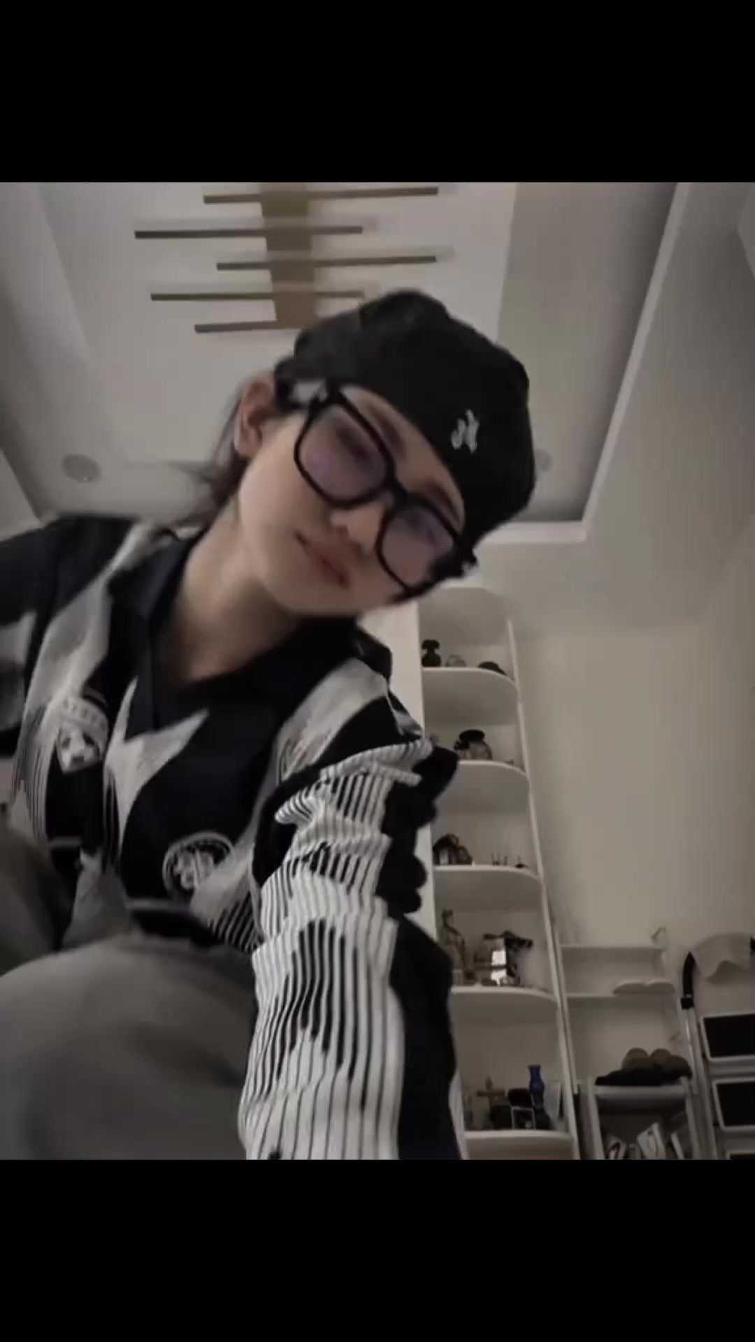 @Mikmik