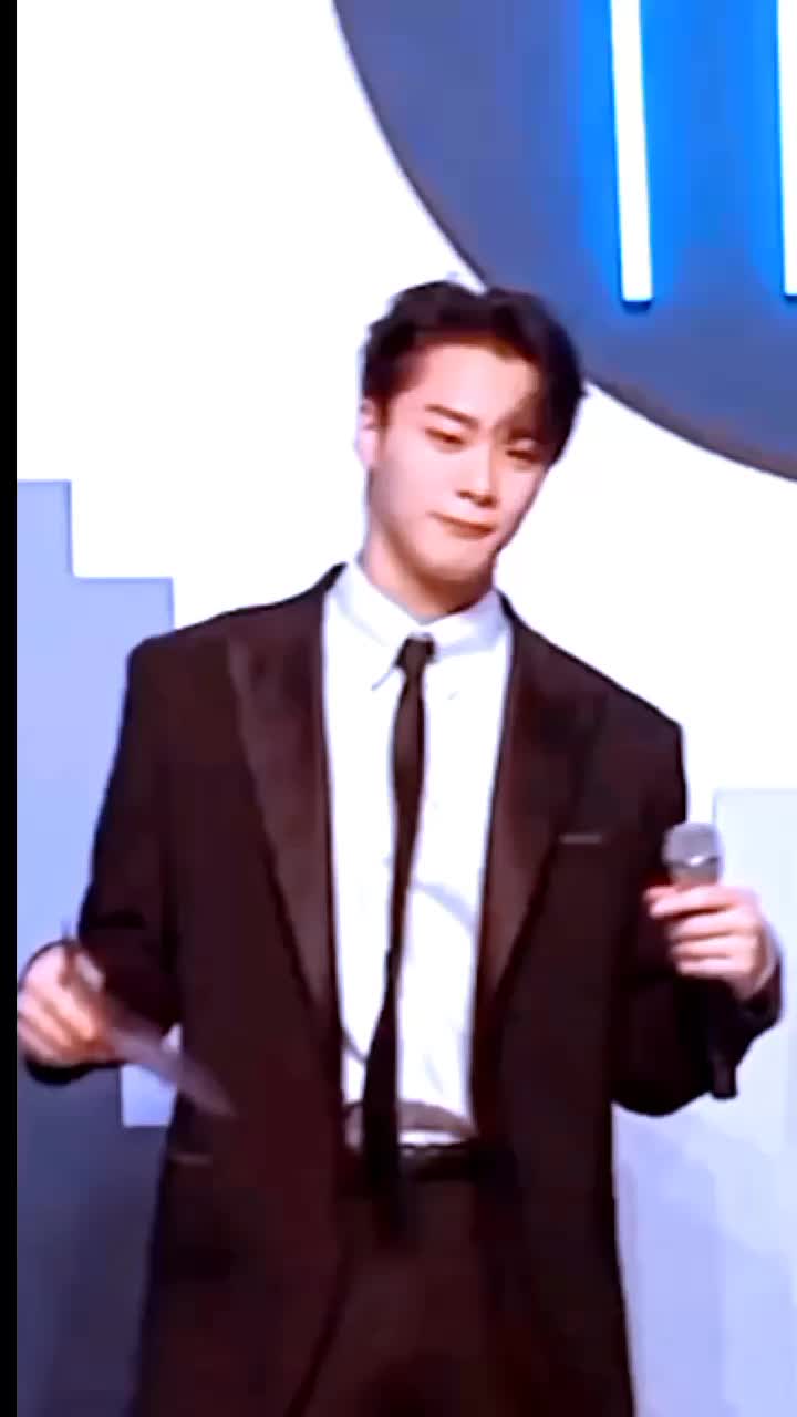 @MOONBIN a tu memoria 🕊️🤍✨