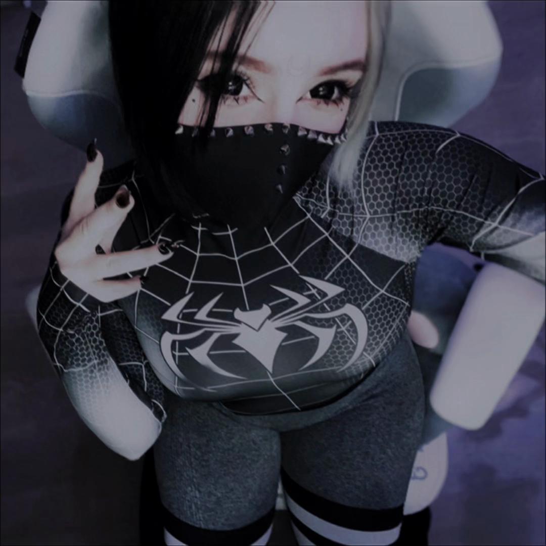@8notHoly8