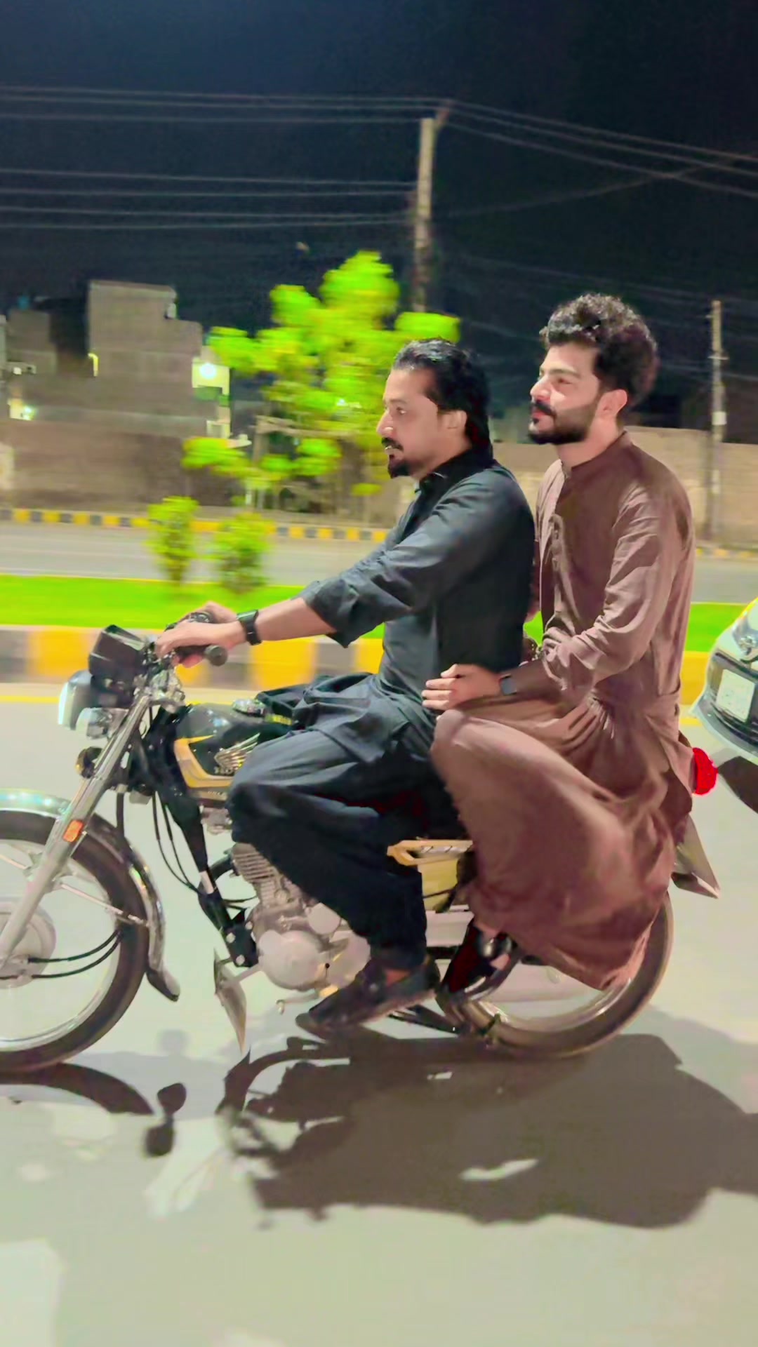 @Mazhar Waqar830