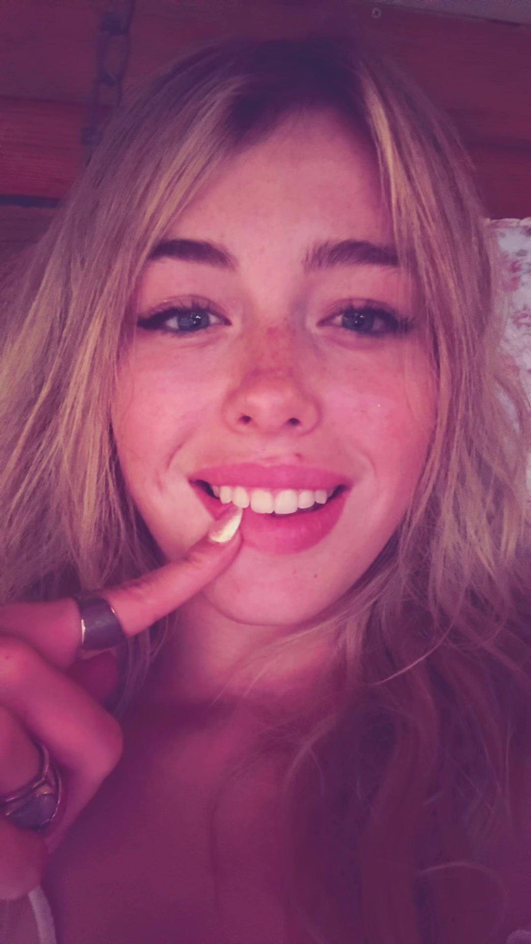 @buttonnosebunny