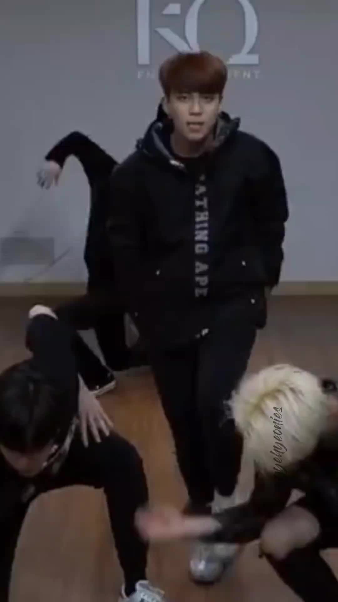 @baekhyun's wife [REAL]