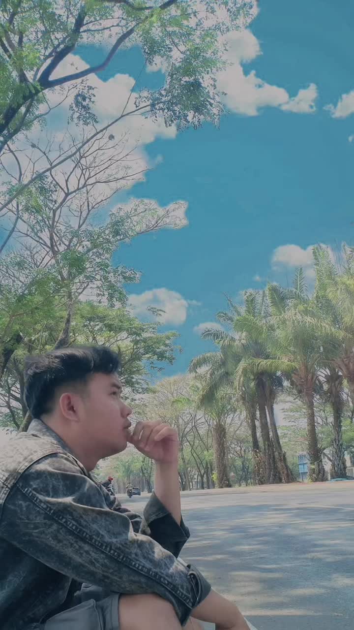@Um_