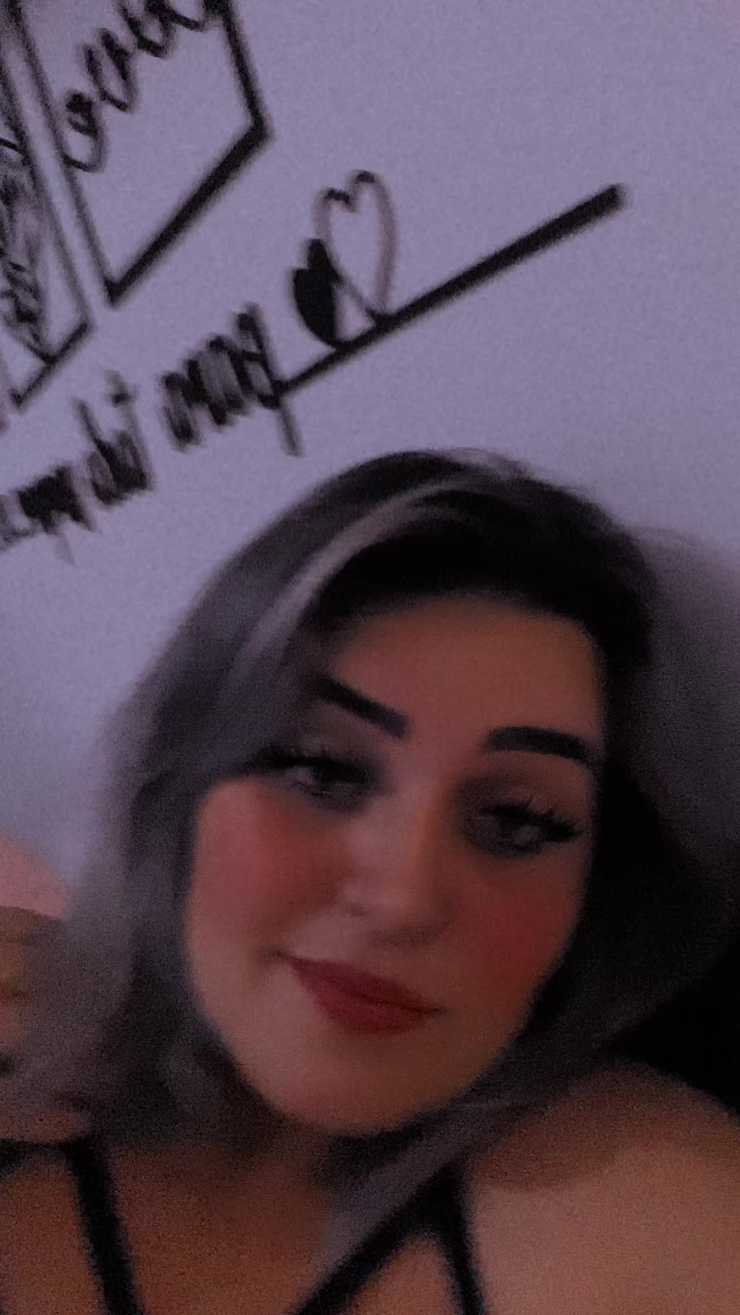 @Camila