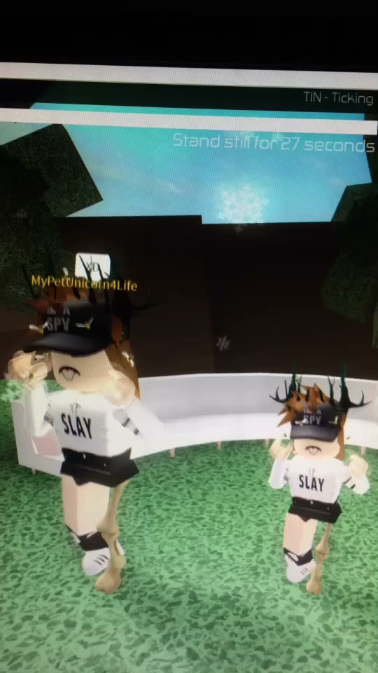 @Luna