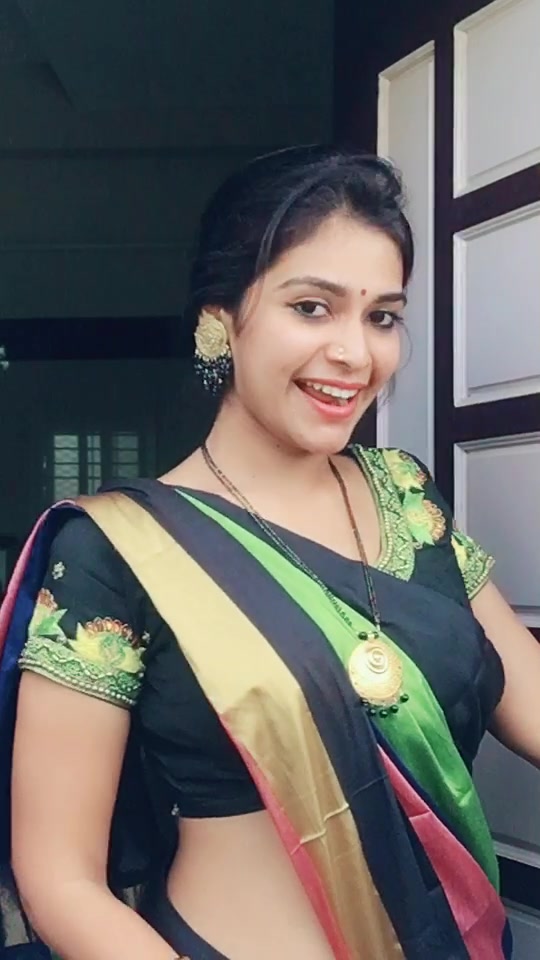 @❤️Dharsha❤️