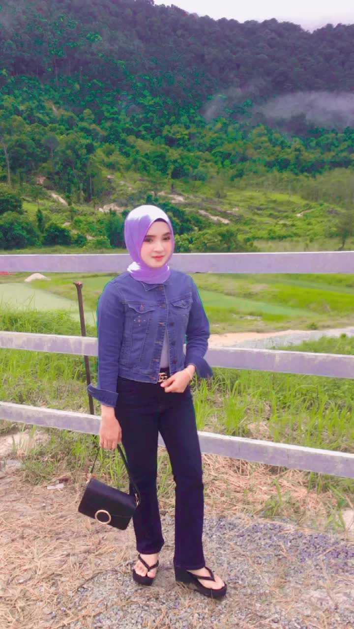 @farah_muhadi
