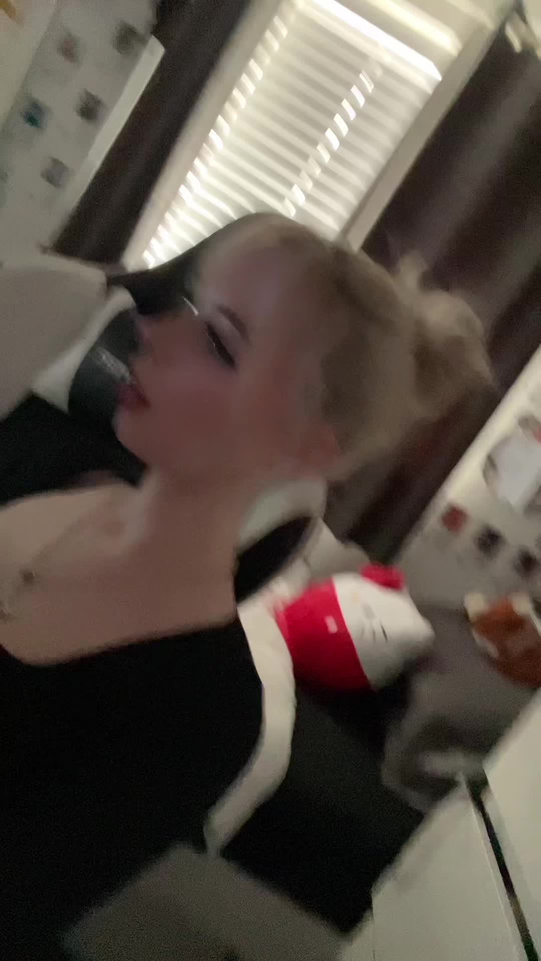 @🐰