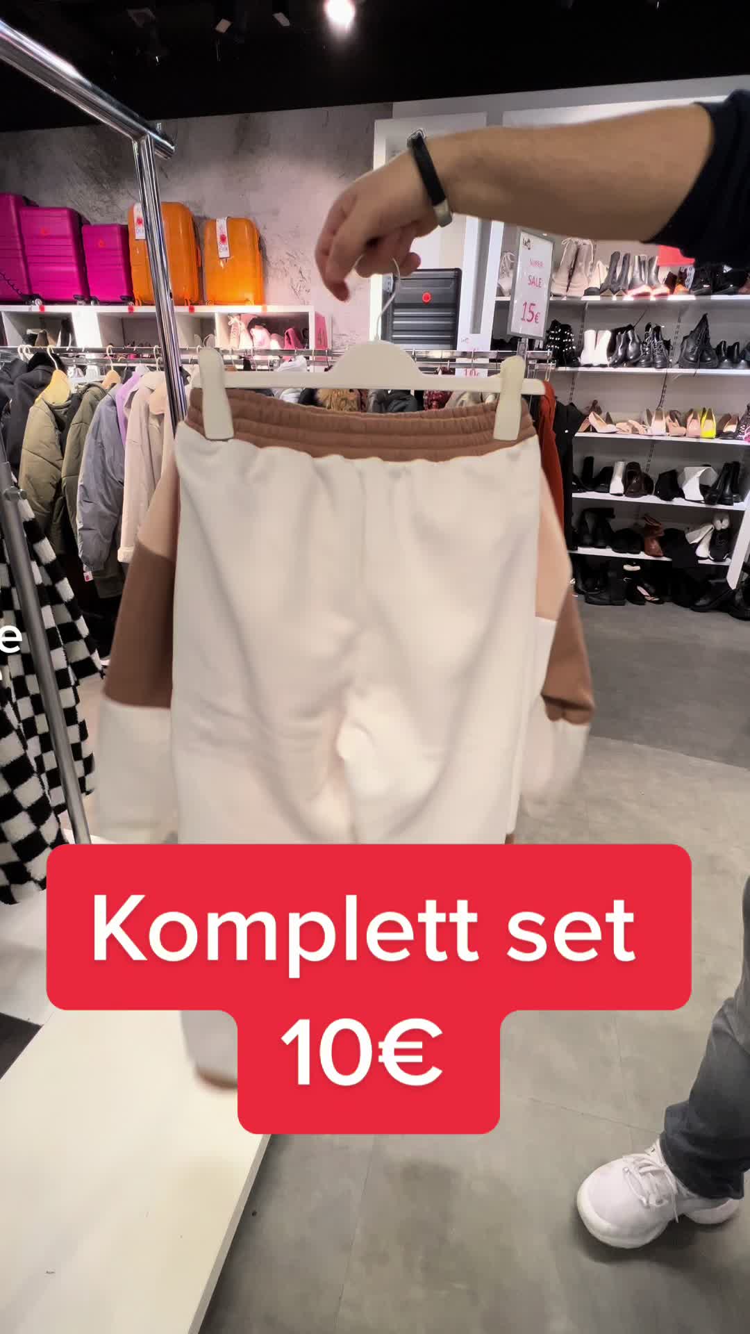 @lacaoutlet_