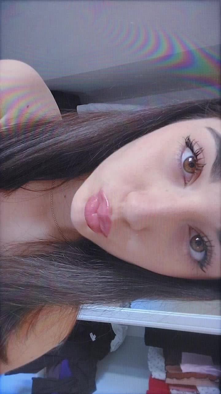 @Alee👸🏻