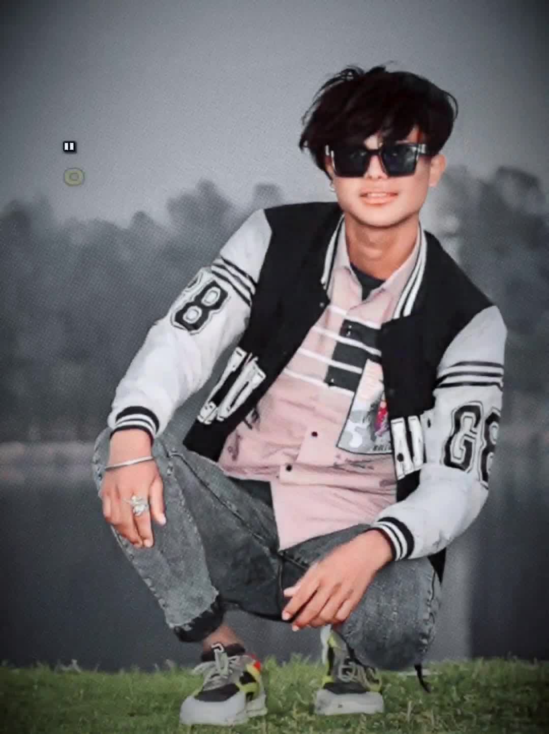 @UJJWAL_DANWAR😘