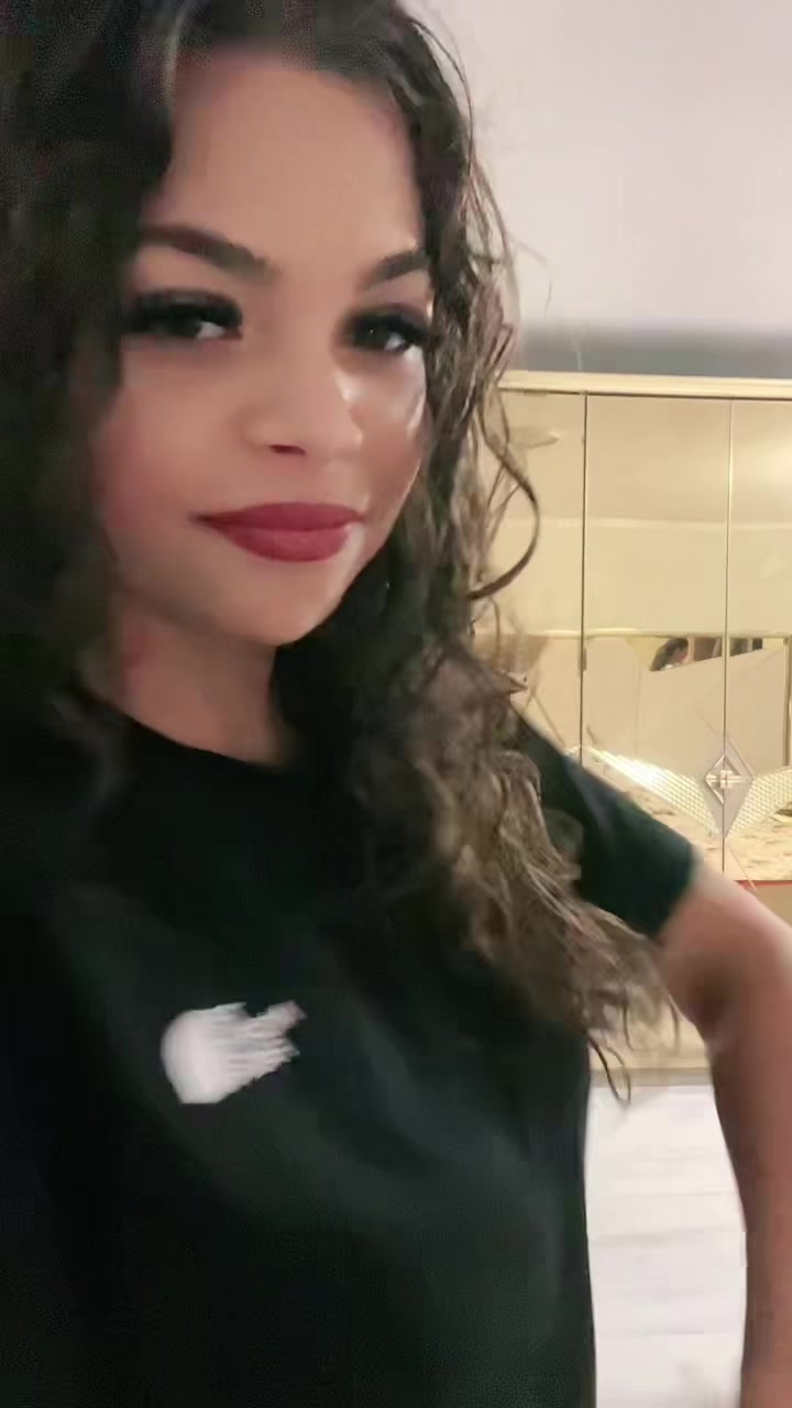 @_𝕕𝕖𝕟𝕚𝕤𝕒_💗