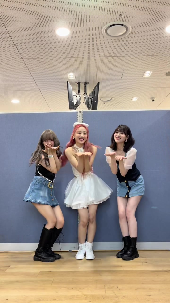 @loonatheworld