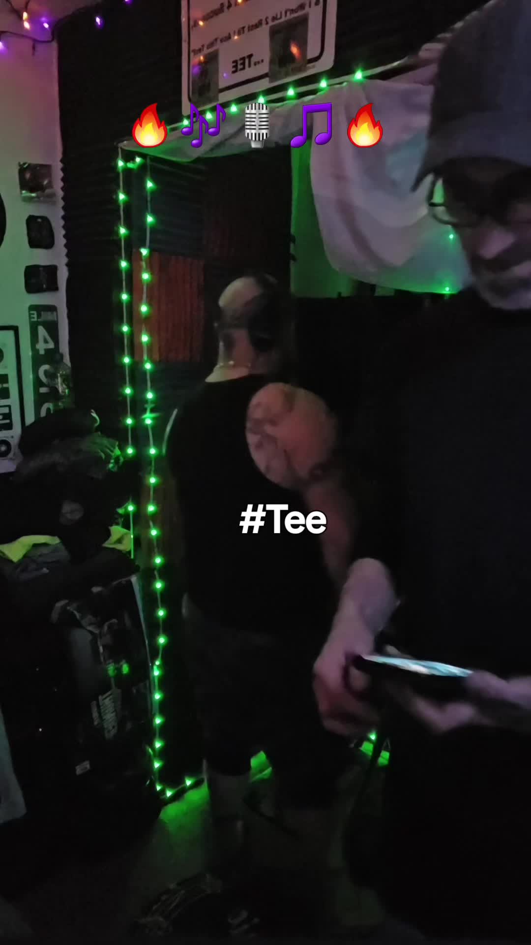 @Tee