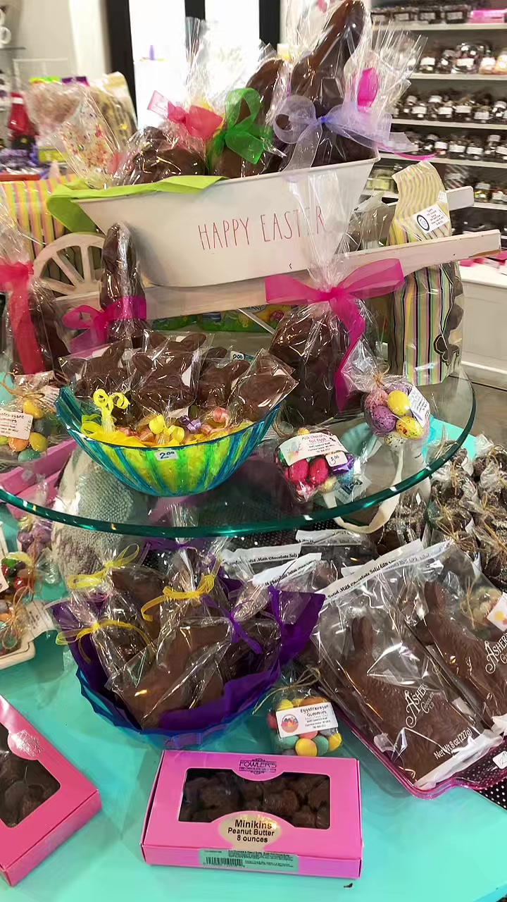 @Dawn&rsquo;s Candy Shack