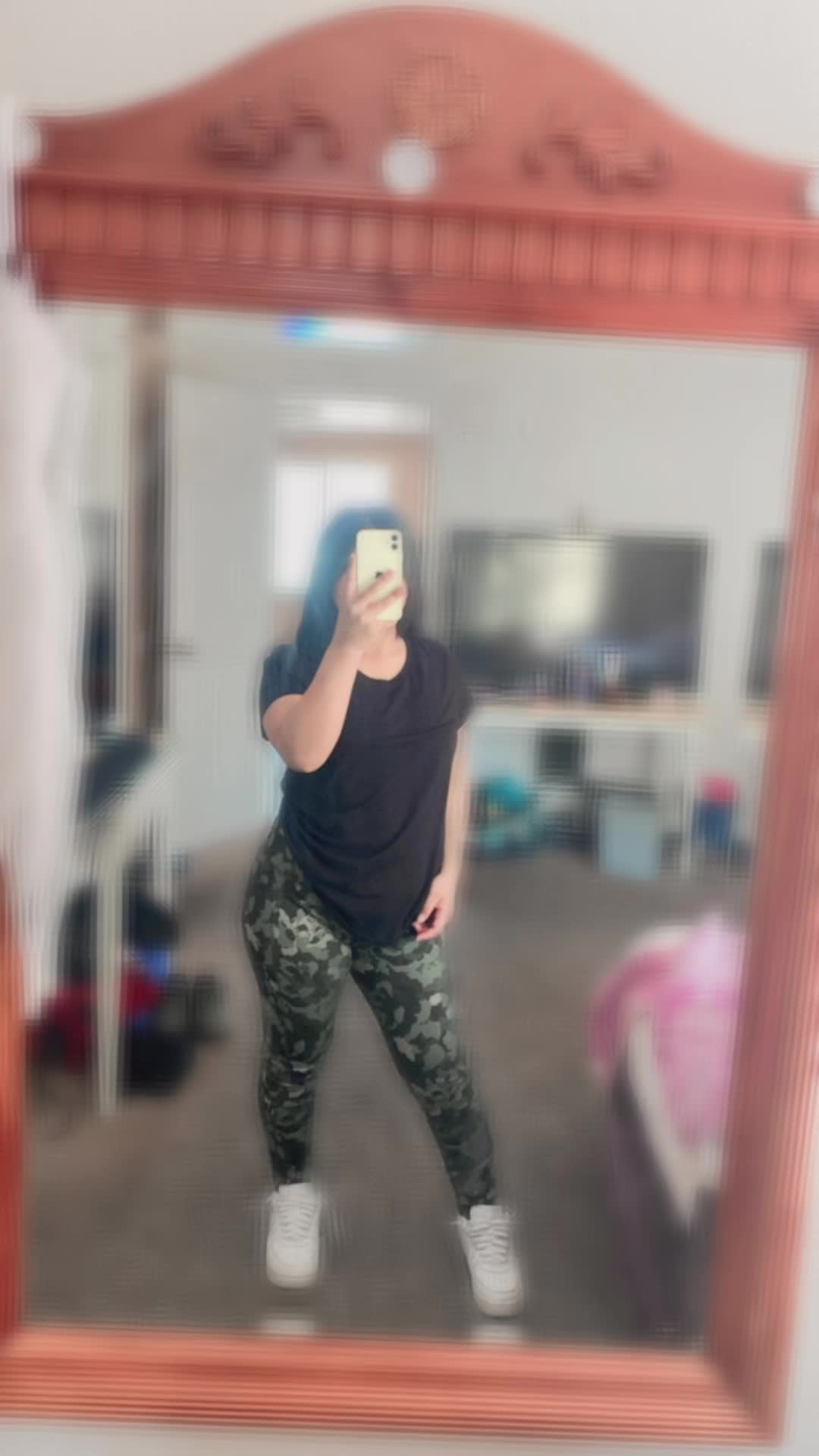 @🦕