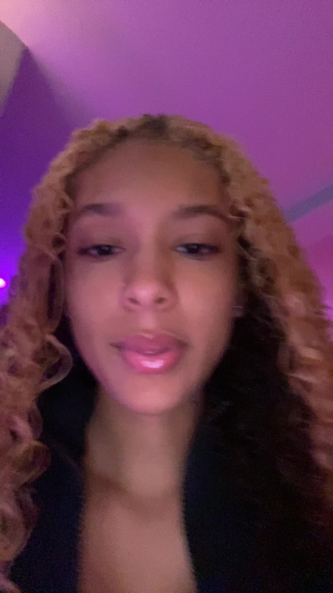 @valanie