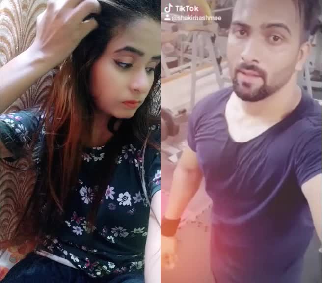 @Aysha Khan🍎