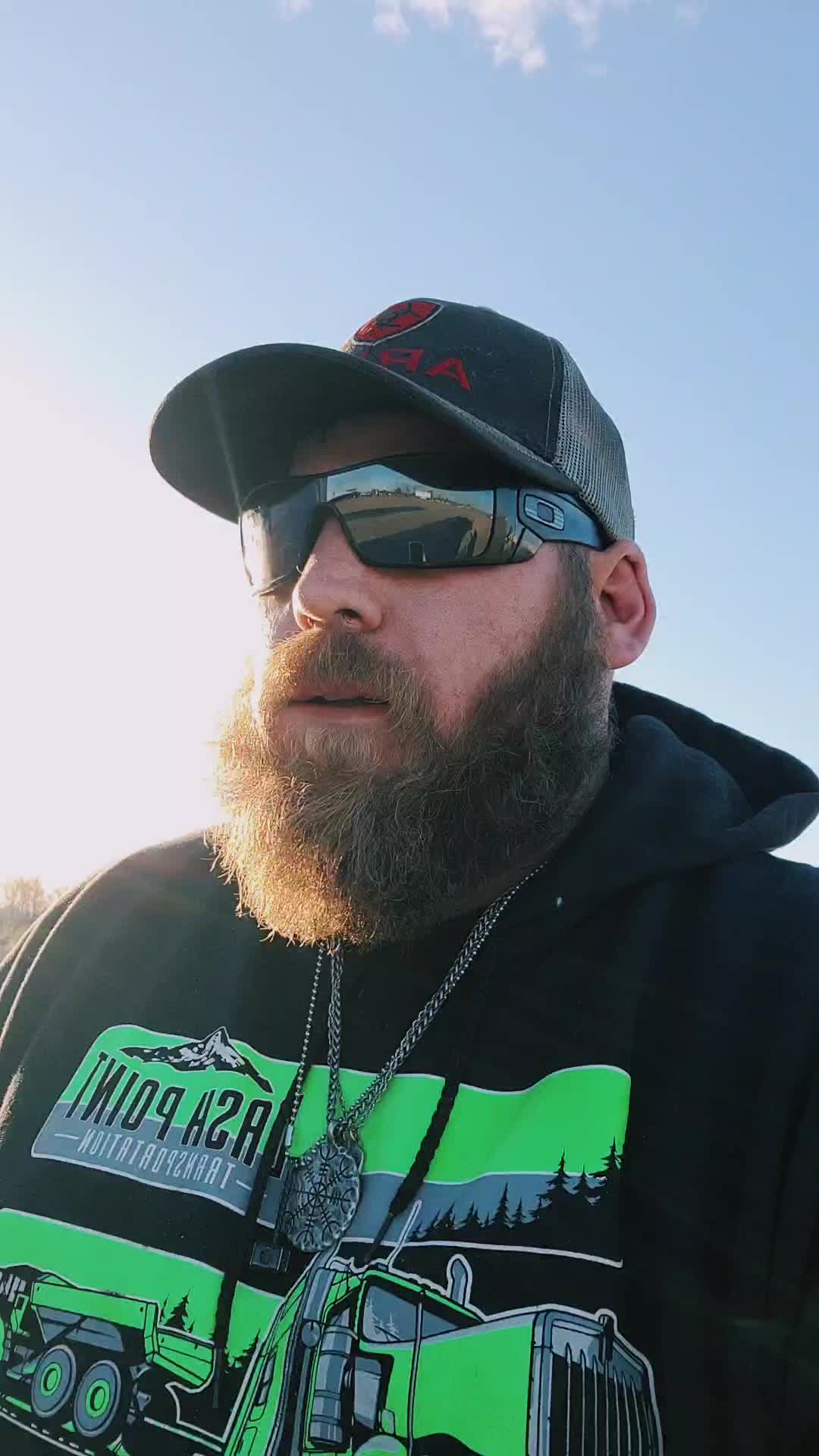 @18wheelinsonofabitch