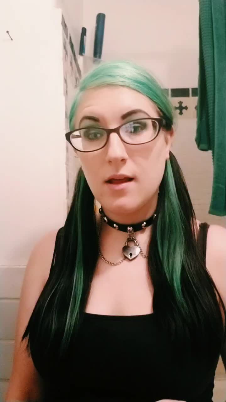@Eleniel