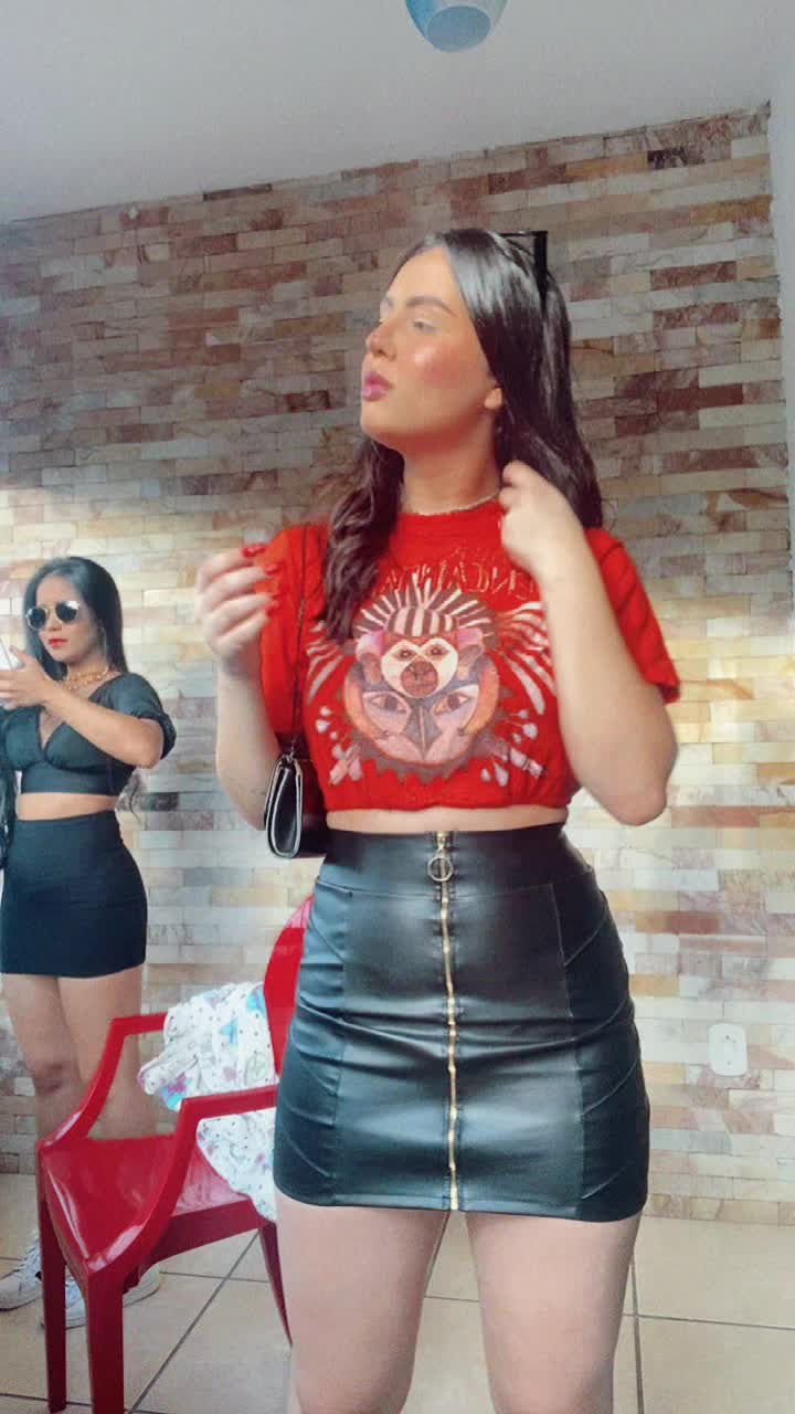 @Júlia Linhares