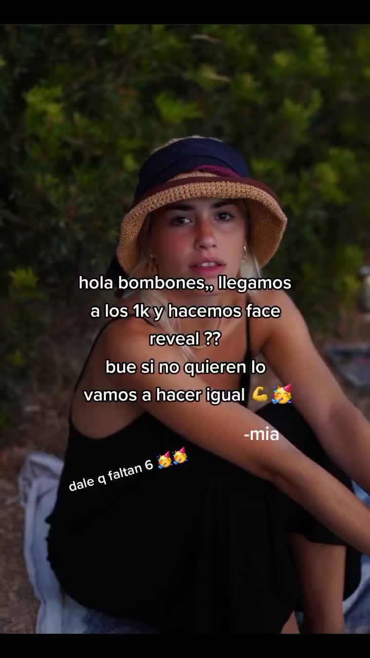 @11 boludas atras de lali