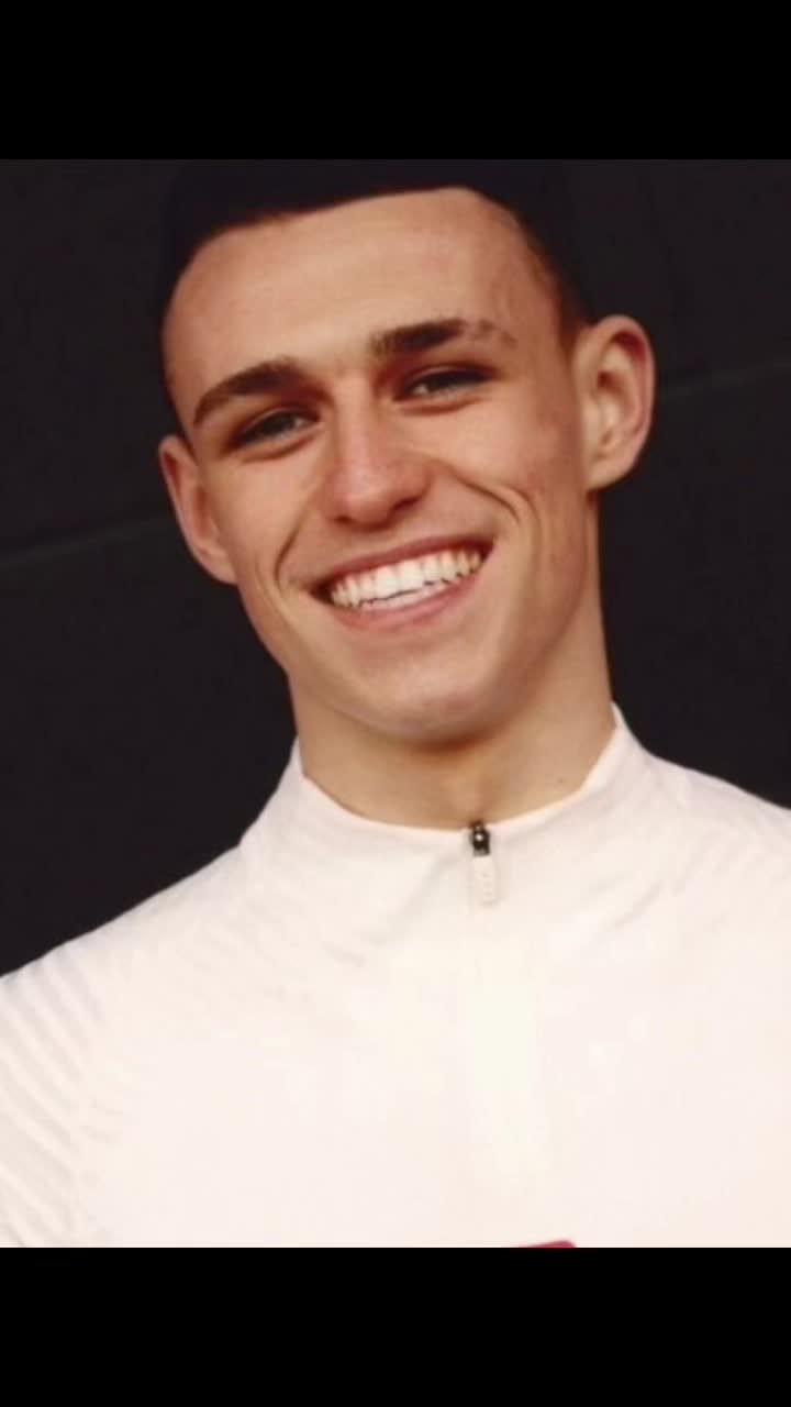 @Phil foden is leng 😍