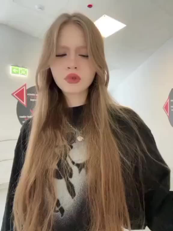 @user40714042315