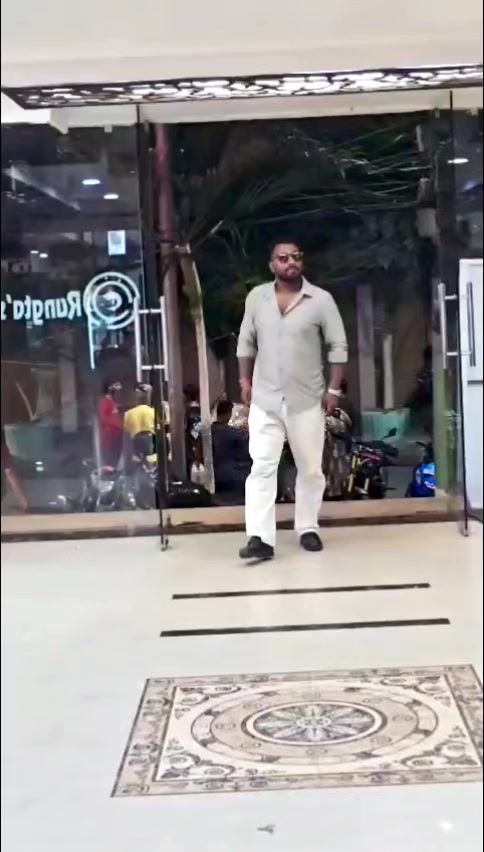 @Ydv_king (जय श्री राम )