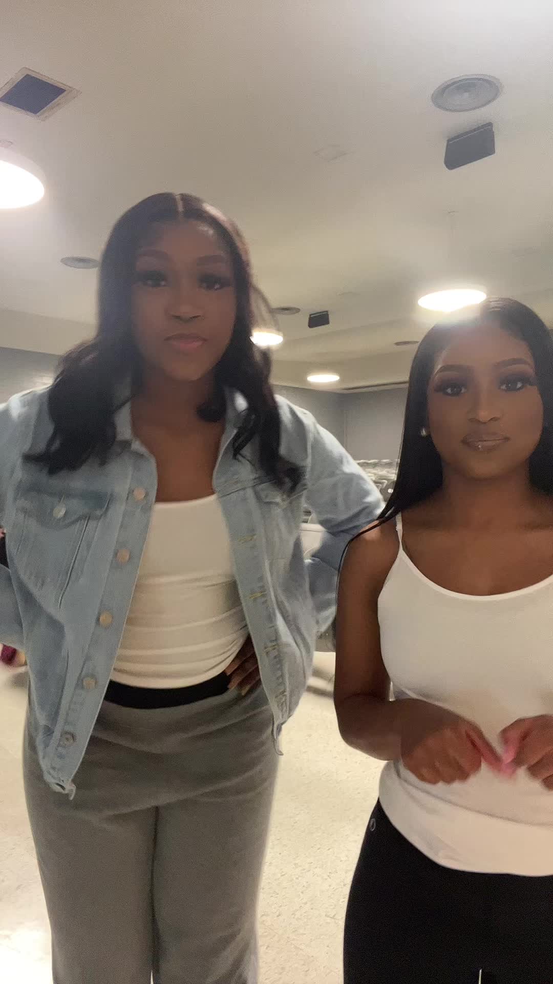 @jhaniyaaaa