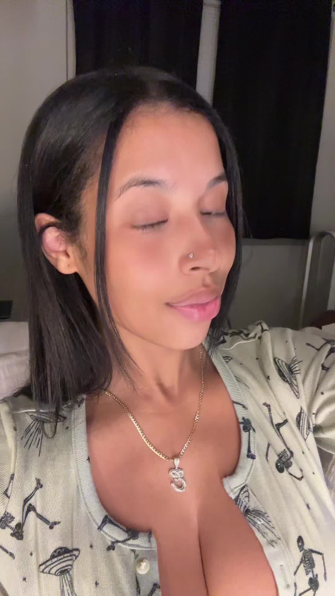 @emely.official