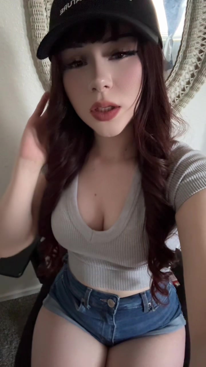 @🧛🏻&zwj;♀️