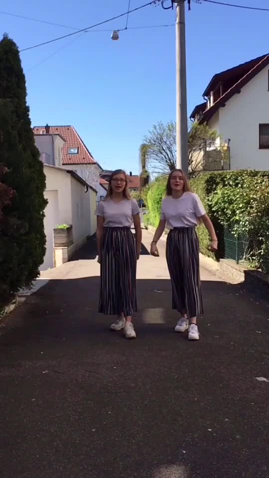 @Elisa & Lisa