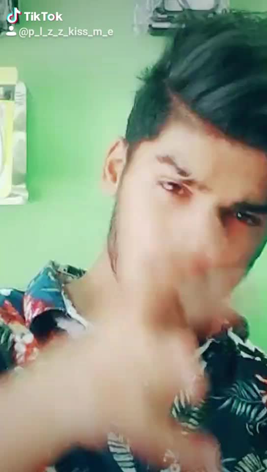 @p_l_z_z_kiss_m_e
