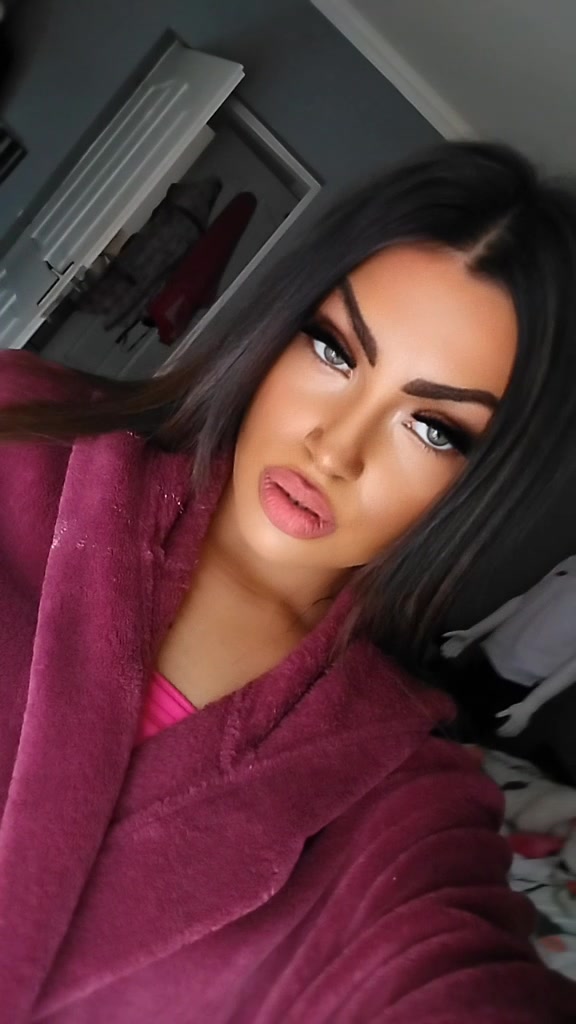 @V.Vikt&oacute;ria💋