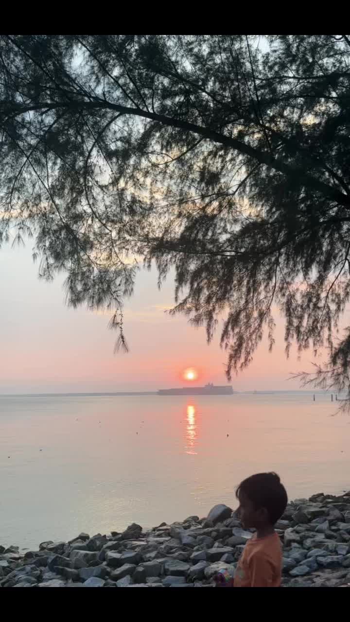 @Thamilsv