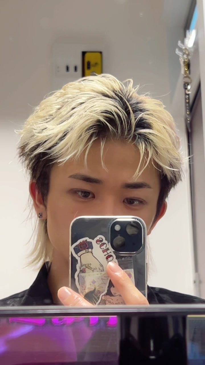 @シュンスケ